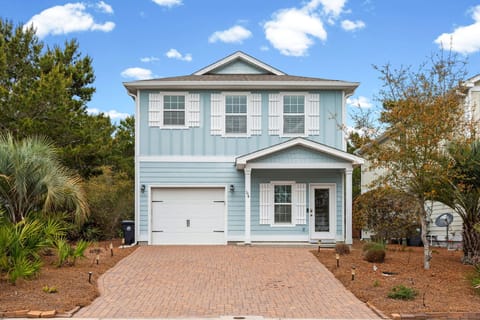 Blue Mar - Front view