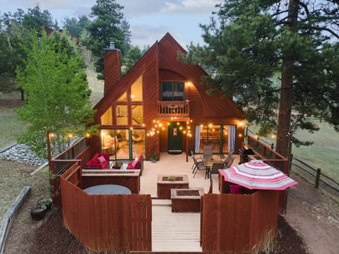 A-Frame Cabin with private deck and hot tub