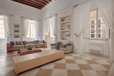Exclusive Villa | Living area
