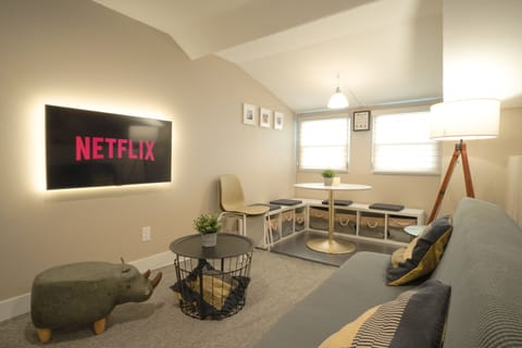 Cozy second floor private unit. 2 bedroom, kitchenette, bathroom.