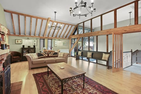 House | Living area | 30-inch TV with digital channels, fireplace
