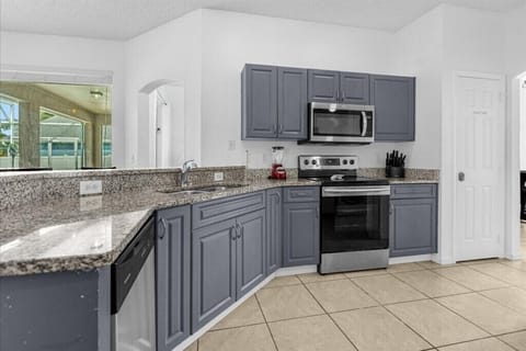 2334 Chadwick Circle (10).jpg