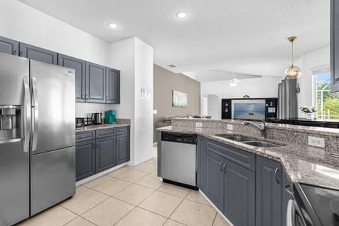 2334 Chadwick Circle (9).jpg