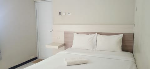Standard Room | Desk, free WiFi, bed sheets