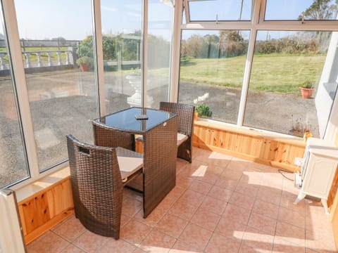 Cottage | Balcony