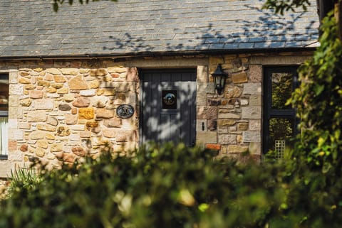 Cottage | Exterior detail