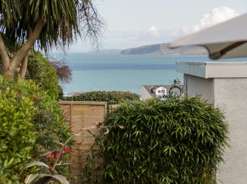 Cottage | Property grounds