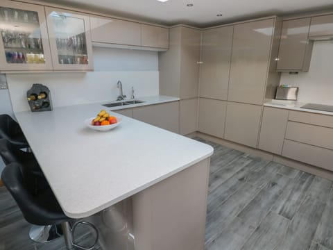 Fridge, dishwasher, electric kettle, toaster