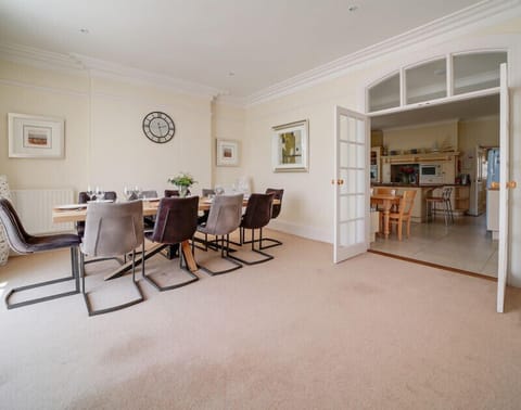 Cottage | 6 bedrooms, individually decorated, individually furnished, free WiFi