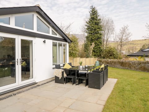 Cottage | Outdoor dining