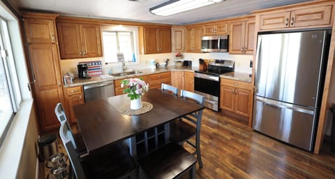 Lake level kitchen/dining