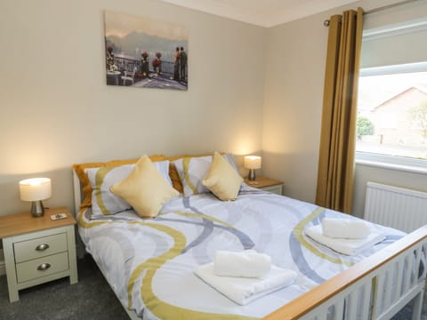 Cottage | 2 bedrooms, individually decorated, individually furnished, free WiFi
