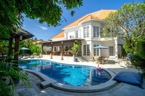Welcome to Palm Villa
