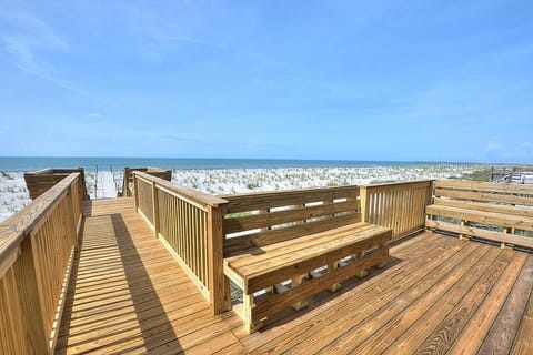 Ocean Views
GW 6.2022