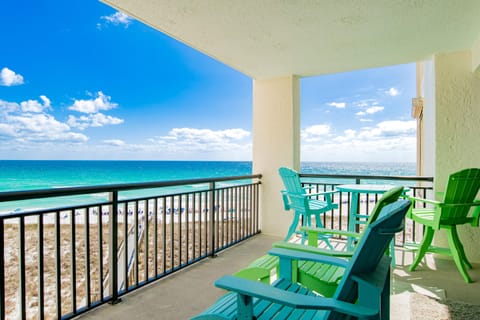 Welcome to Navarre Towers #505 - A Joyful Breeze!