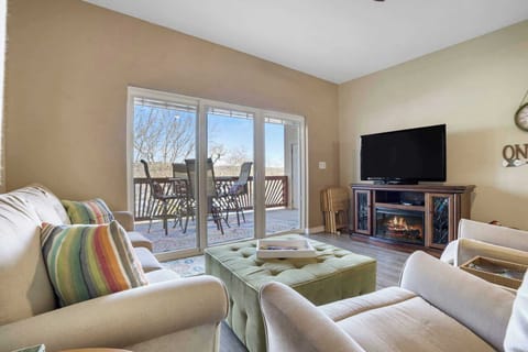Condo, Multiple Beds, Balcony (Lakefront Sanctuary) | Living area | 42-inch flat-screen TV with digital channels, fireplace