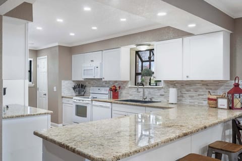 Condo, Multiple Beds, Patio, Garden View (Makin' Memories) | Private kitchen | Coffee/tea maker