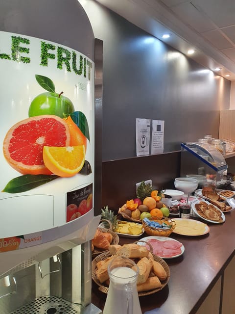 Daily buffet breakfast (EUR 11.50 per person)