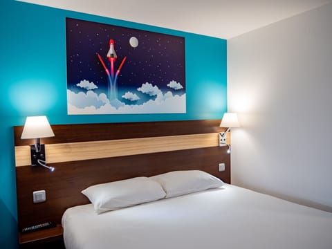 Standard Double Room | Desk, free WiFi, alarm clocks