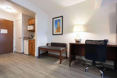 Suite, 2 Double Beds, Non Smoking | Desk, soundproofing, iron/ironing board, free cribs/infant beds