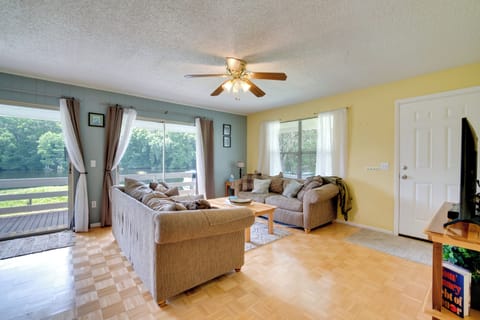 Dunnellon Vacation Rental | 2BR | 2BA | Stairs Required | 960 Sq Ft