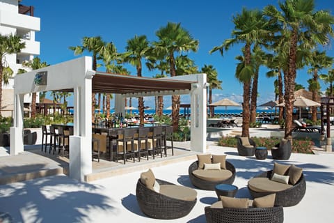 Poolside bar