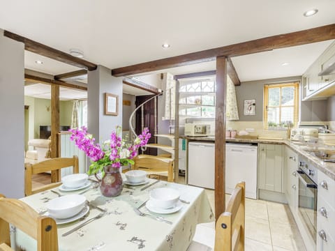 Kitchen/diner | Duck Island Cottage, Ringwood
