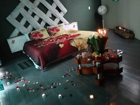 Junior Room | Premium bedding, down comforters, memory foam beds