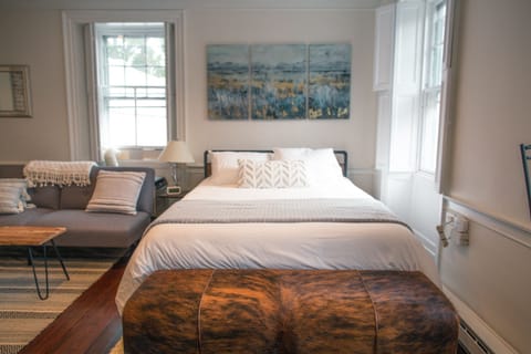 Queen bed