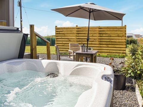 Hot tub | Swn Y Mor - Anglesey Vacations, Penrhos Feilw, near Trearddur Bay