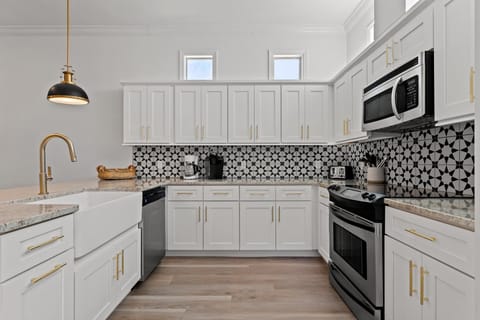 Fully equipped kitchen