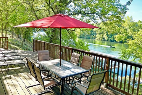 Seating for 6 Outside