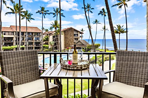 Pool/ocean views