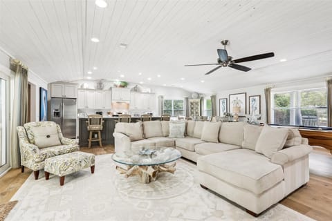 Open and Airy Floor Plan at 7 Ibis Street