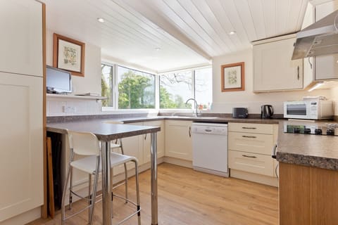 Drawing Room, Far Sawrey, Lake District, kitchen