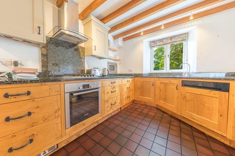 Smithy Cottage kitchen