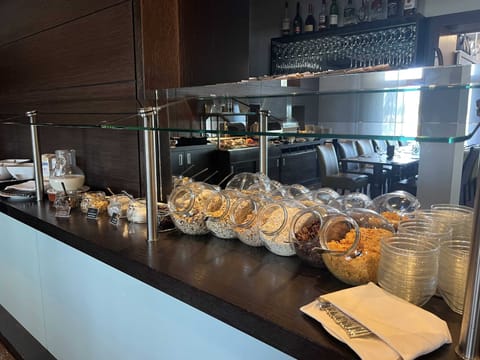 Daily buffet breakfast for a fee