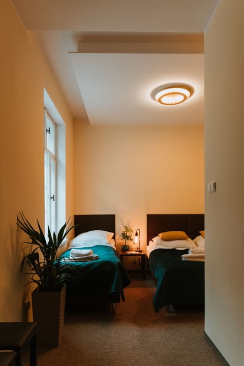 Classic Triple Room | Desk, soundproofing, free WiFi