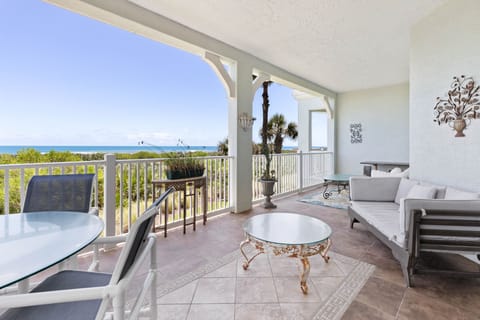 Welcome To Cinnamon Beach Oceanfront Corner Unit 821 !!