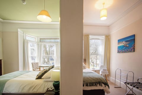 Traditional Double or Twin Room, Ensuite (Shower) | Individually decorated, individually furnished, free WiFi, bed sheets