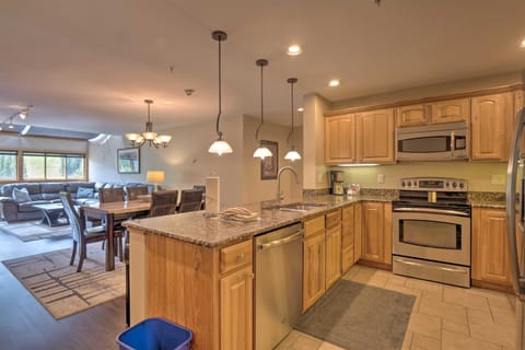 Indoors, Kitchen, Home Decor, Floor, Appliance