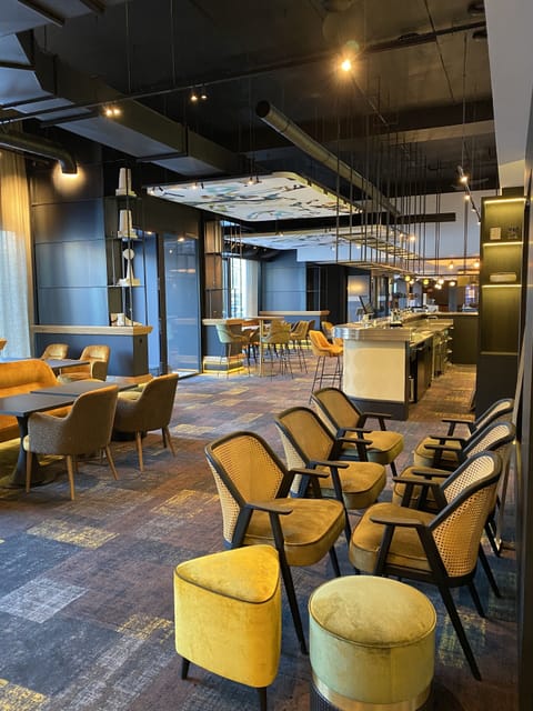 Daily buffet breakfast (EUR 18.90 per person)