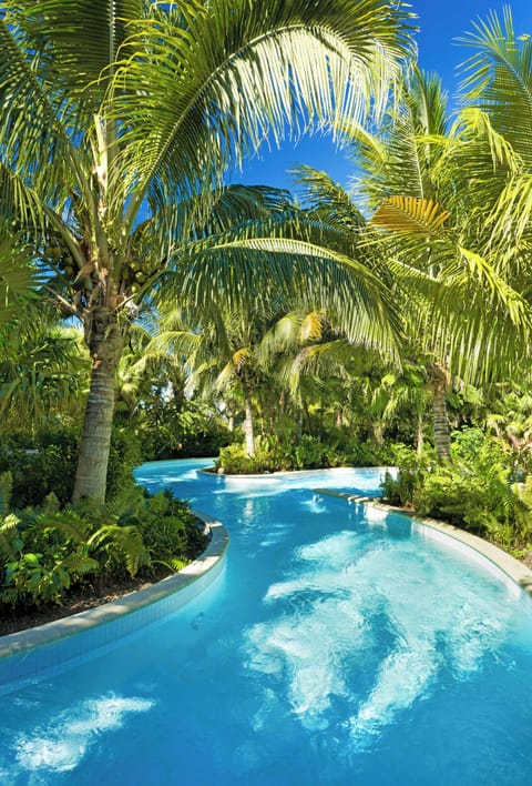 4 outdoor pools