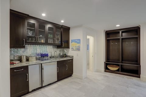 5 Brown Pelican - Downstairs Mini Bar