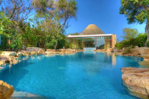 Indoor pool, 2 outdoor pools, pool umbrellas, sun loungers