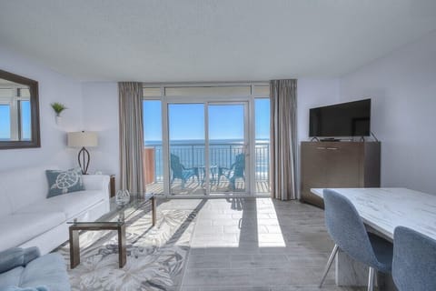 Condo, 1 Bedroom, Oceanfront (605) | Individually decorated, individually furnished, free WiFi, bed sheets