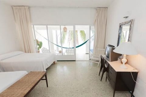 Junior Room, Sea View | Free WiFi, bed sheets