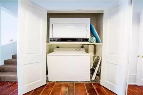 Washer & Dryer in Unit