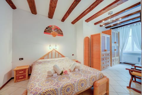 Family Apartment, Multiple Bedrooms (Casa Azzurra 150m From Lake) | 1 bedroom, free WiFi, bed sheets