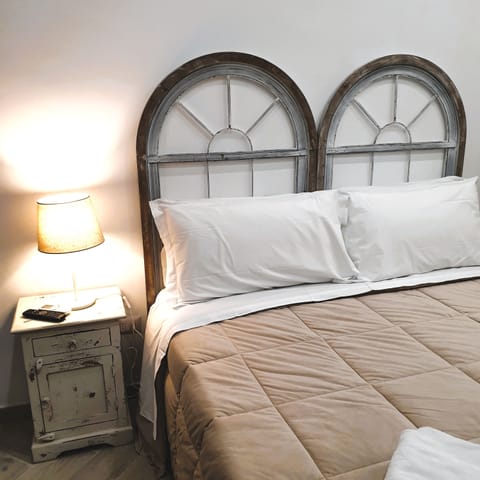Studio, 1 Double Bed with Sofa bed | Free WiFi